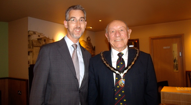 Philip Moses, Chair of Verwood Business thanks the Mayor of Verwood, Cllr Peter Richardson for an interesting talk
