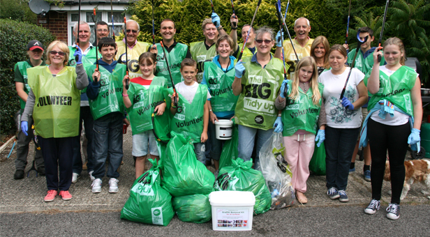 Some of the volunteers who turned up to do the litter pick.
