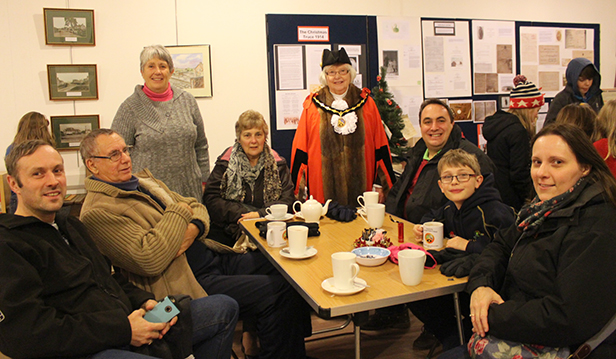 The mayor chats to those taking time out for a cuppa