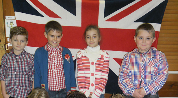 Oakhurst Community First School