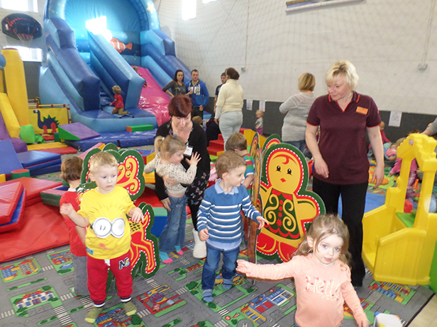 Children learning about recycling with Lisa Guy and Sue Blundell at the Thursday Soft Play group at the Heatherlands Centre in Ferndown