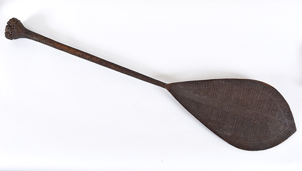 Paddle from Austral Islands