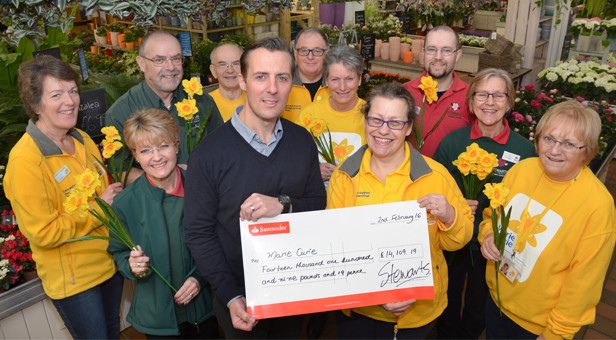 Terry Head presents cheque to Lorraine Nutland with the fundraisers