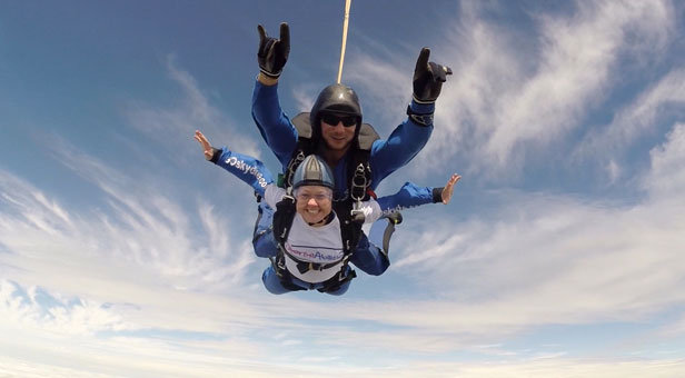 Jenny Pearce skydiving for Diverse Abilities