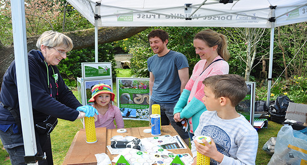 Making bird feeders at the BNSS open day © Ian Julian