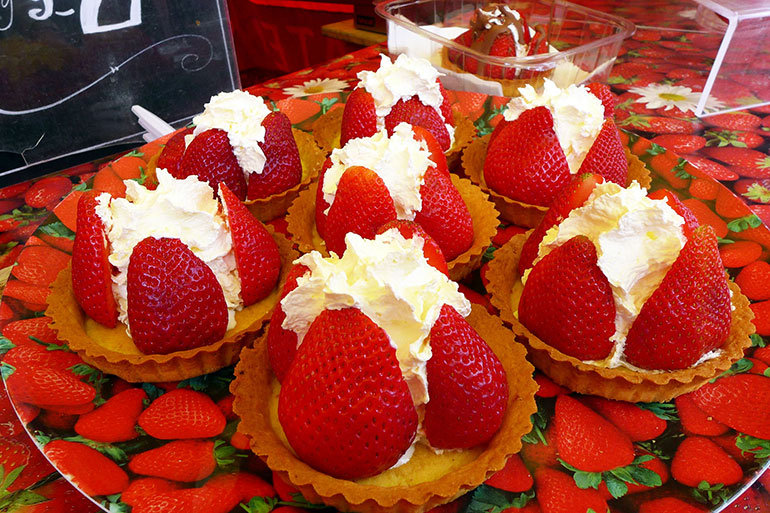 Strawberries and cream at Christchurch Food Festival