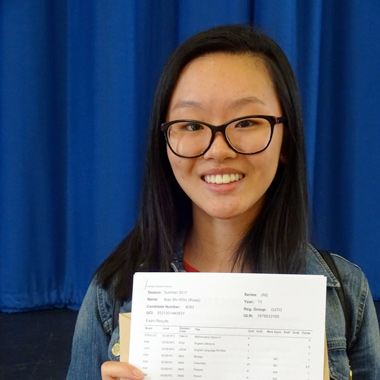 Outstanding GCSE results at Ferndown Upper School