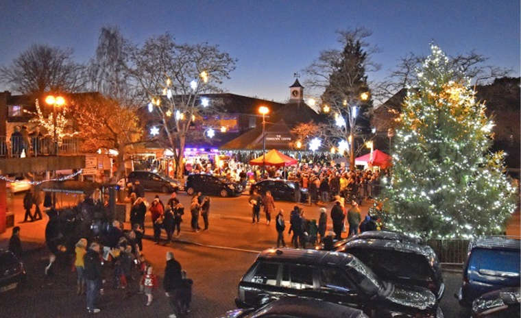 Clear skies for Sarah’s switch-on in Ferndown