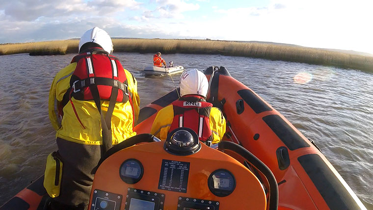 Poole Lifeboat dinghy rescue 2018