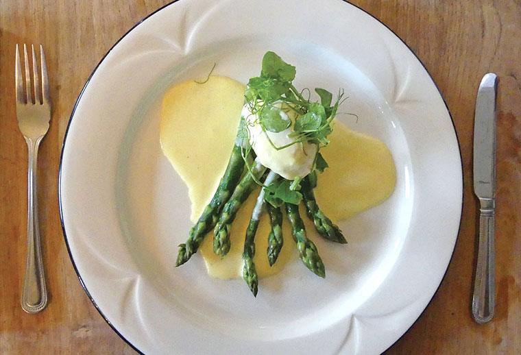 The Compasses Inn asparagus and poached eggs