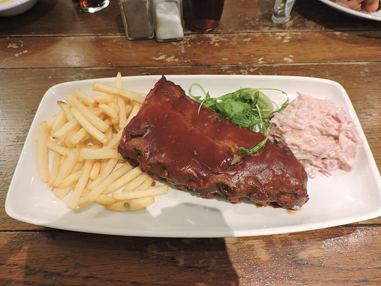 Horton Inn BBQ ribs (half rack)