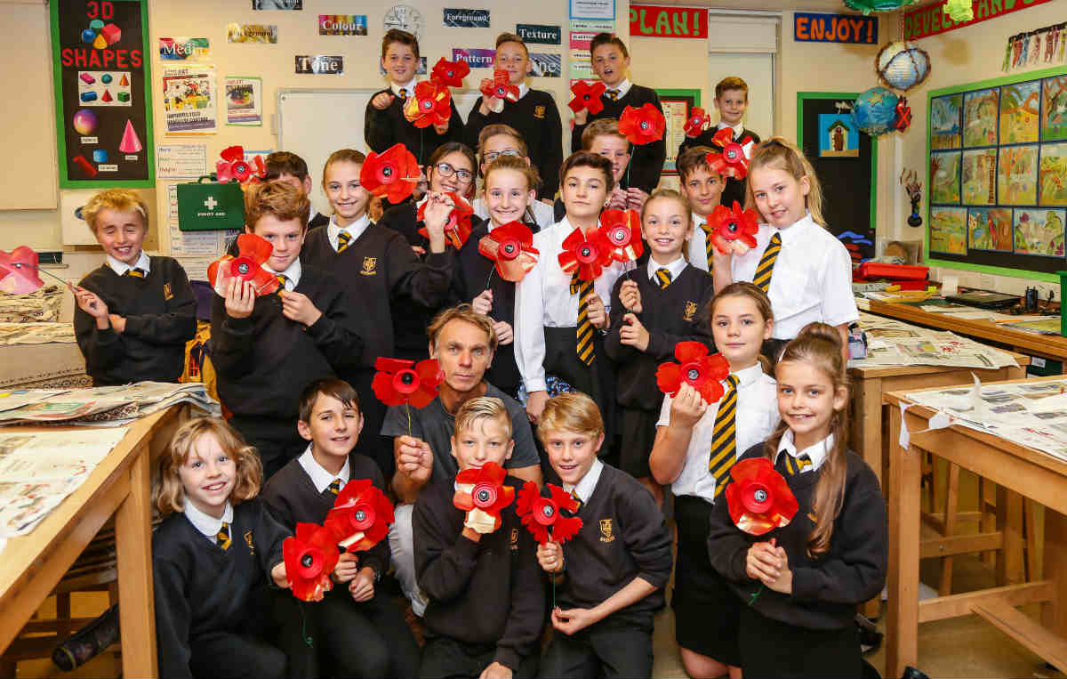 Community Poppy Project to commemorate the 100 years since the Armistice