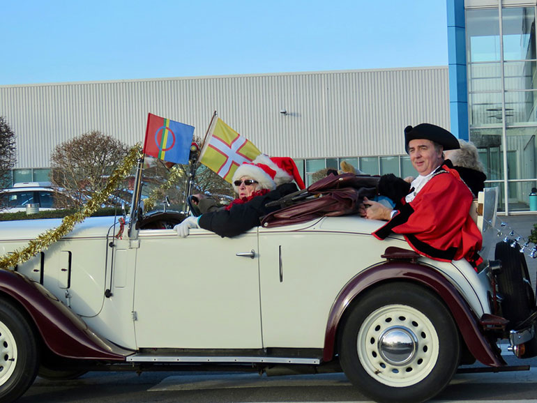 Mayor of Wimborne in car at Save the Children parade