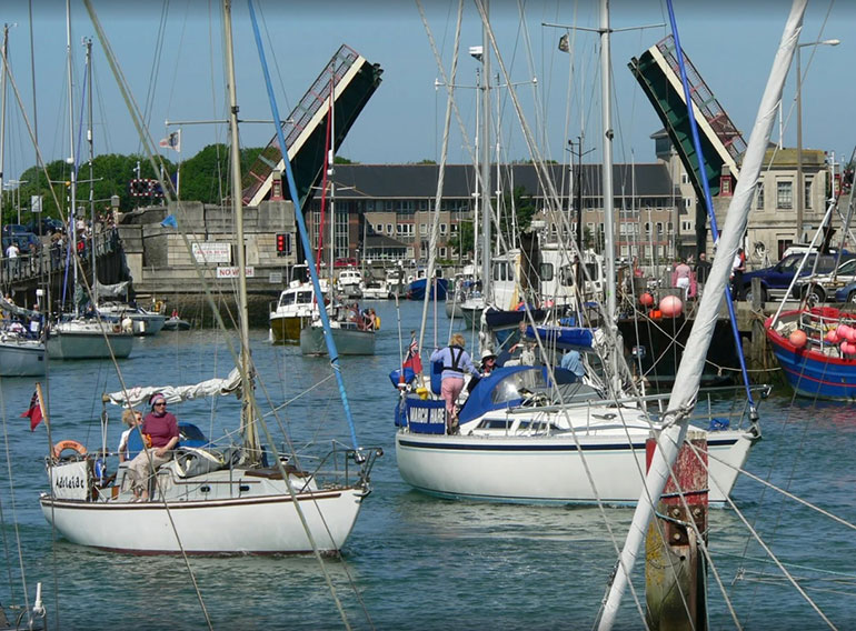 Weymouth-Bridge-boats