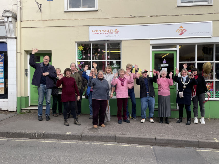 Celebrating the opening of AVCM’s charity shop in Fordingbridge High Street with Mayor Cllr Anna Wilson