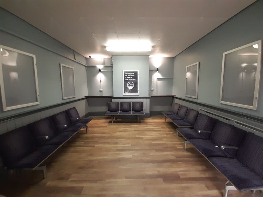 Upgrade to railway waiting rooms in the south