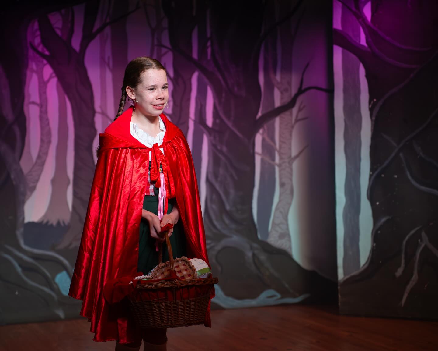 Roxie Yates as Little Red Riding Hood @renwithacamera
